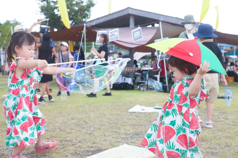 playing with bubbles＆playing with pingpong